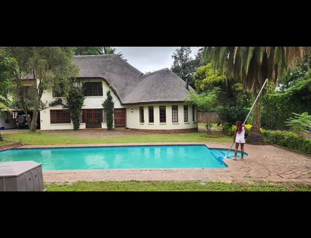 5 BEDROOM HOUSE FOR SALE IN BUCCLEUCH